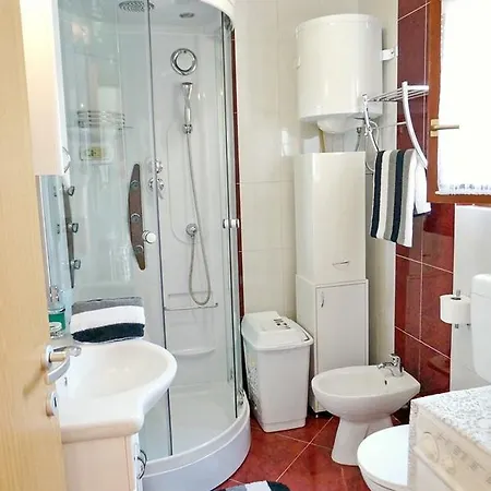 Behi Guest house